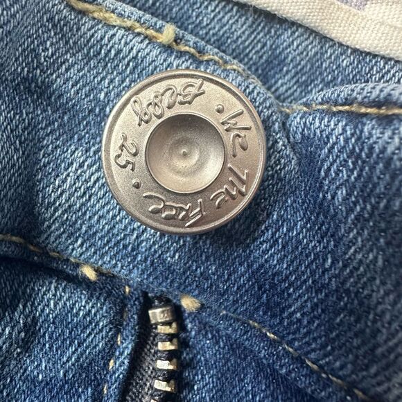NWOT WE THE FREE Distressed Blue Jeans SIZE 29 free people - Picture 7 of 8